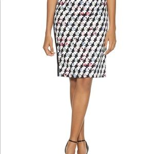 WHBM Size 0 Houndstooth Skirt EUC